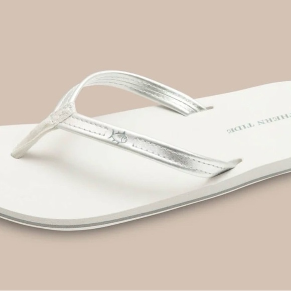 Southern Tide Silver Flip Flops - Picture 2 of 6